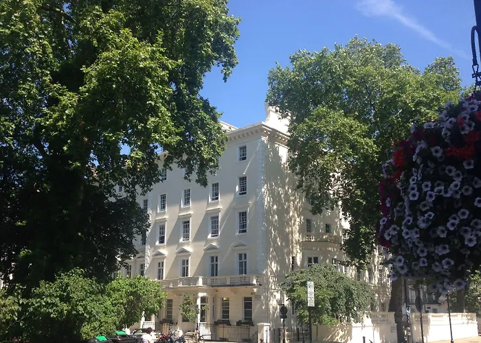 Hostel Holland House London
